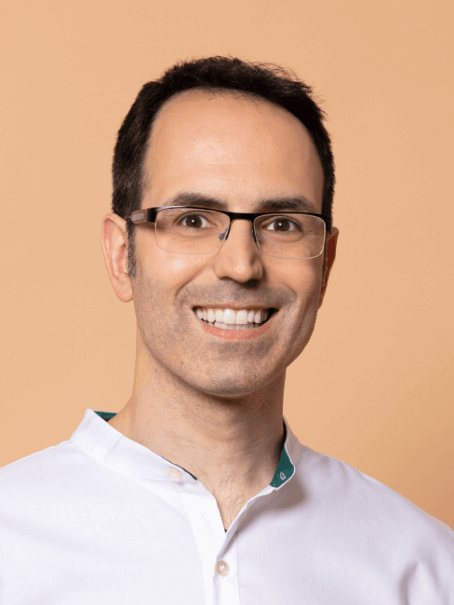 Nader Abaya