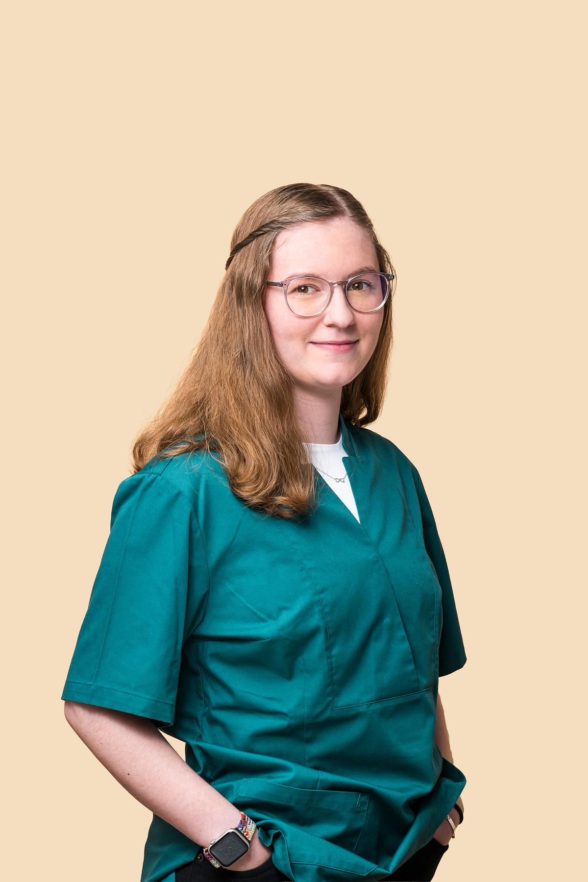 Viviane Timea Deckert