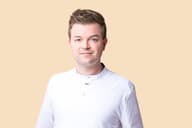 Dr. med. Henning Pazdyka, Fachärzt:in für Allgemeinmedizin bei avi medical