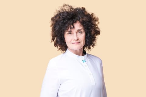 Dr. Dina Franck